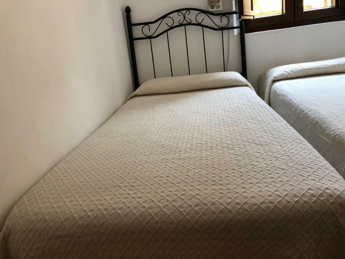 Hostel Rosalia / Pilgrim Castrojeriz